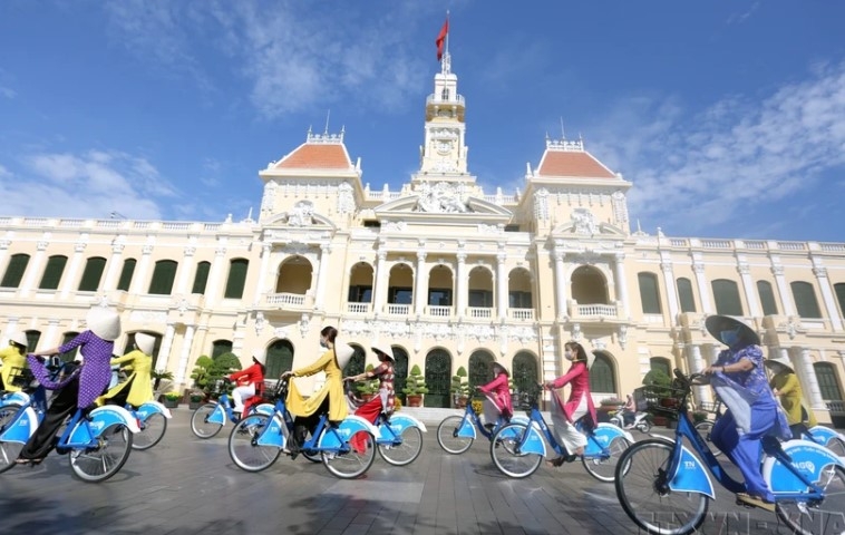 Vietnam’s struggle for independence captures global admiration